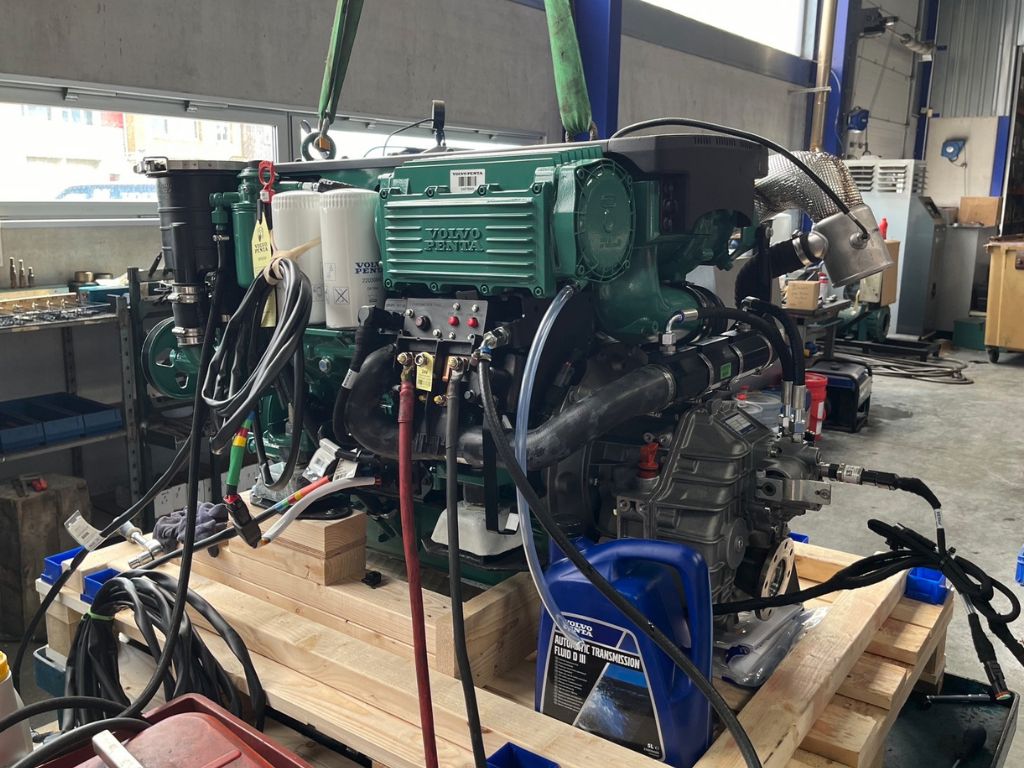 Essais pour mise en service moteur Volvo Penta D4 par DB Moteurs